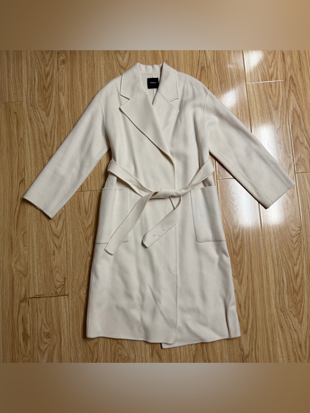 Very Good Condition* Theory Robe Coat Patch | M, Wheat, New Divide 2